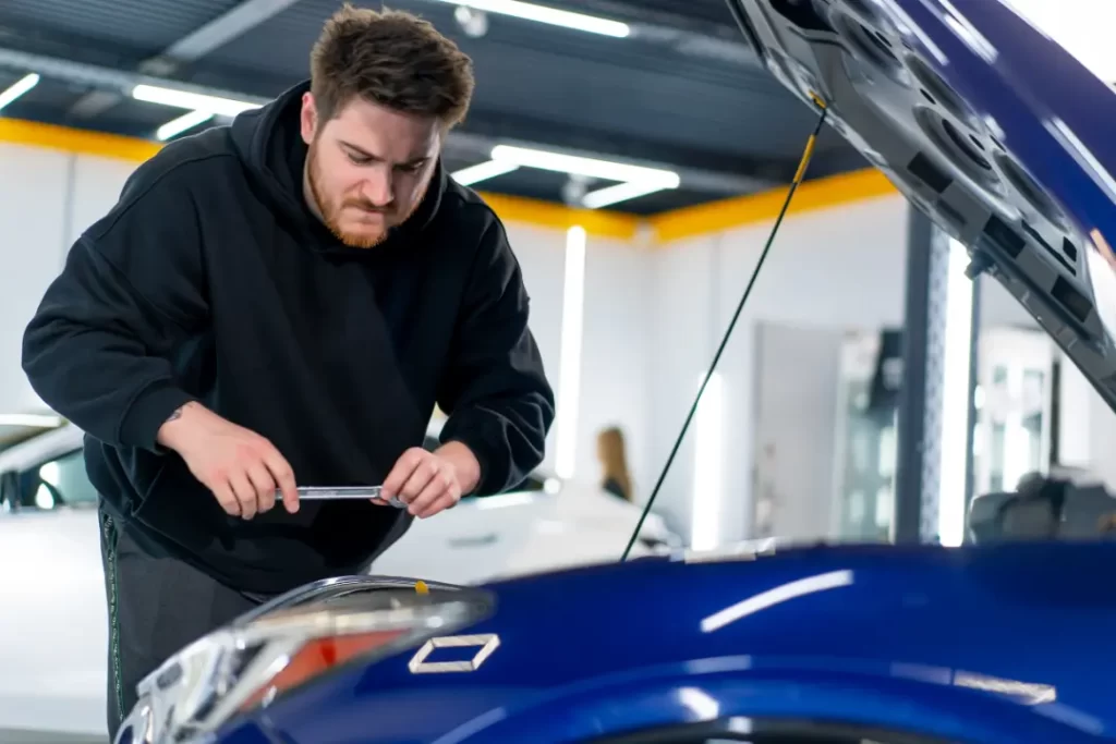 Advantages of Servicing After MOT